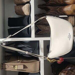 ✨️✨️Pace Shoulder Bag✨️✨️